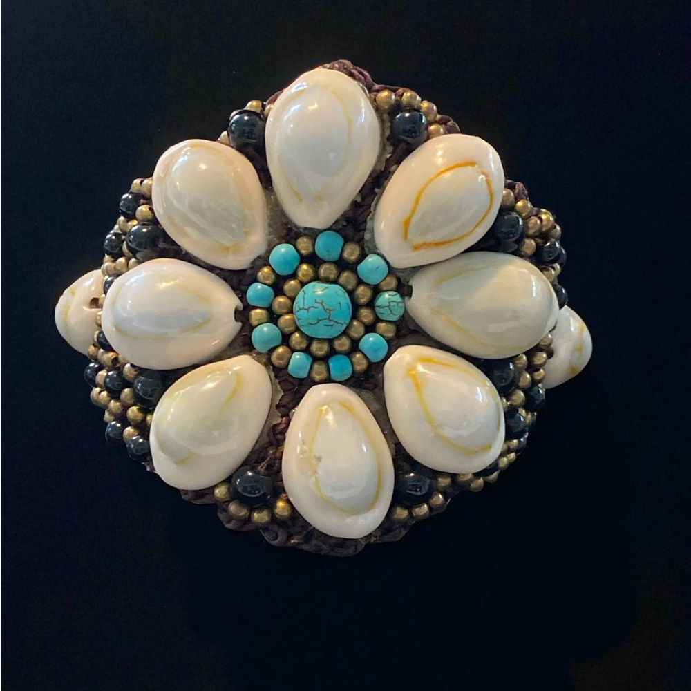 Vintage large very cool bracelet!
